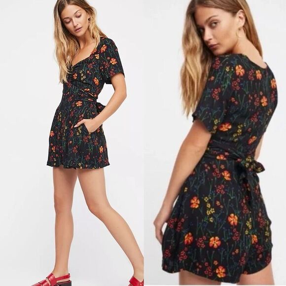 NWT Free People Bet You Do Black Floral Romper Size 6 - Picture 1 of 8